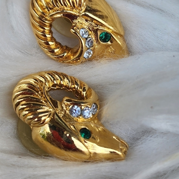 KJL vintage Rams head earrings‎ - Picture 2 of 5